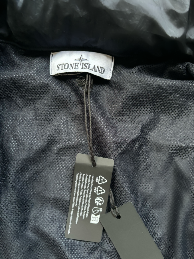 Stone Island Nylon Metal Water TC Navy Medium: New - Image 4